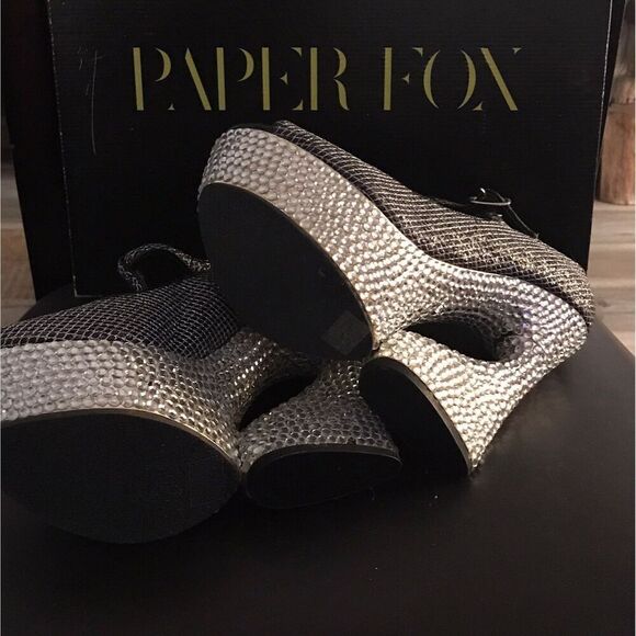 NIB~Black/Silver & Rhinestone Open Toe Strappy Cut Out Heel Shoes - Picture 5 of 6